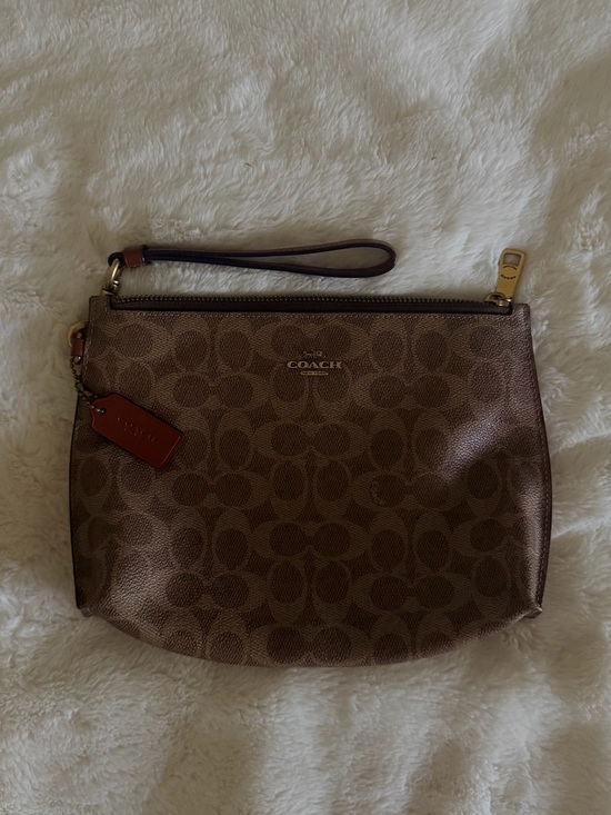 Coach Handbags - Vintage Coach Charlie Pouch